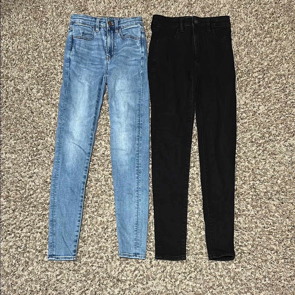 2 Pairs of American Eagle Jeans Size 00